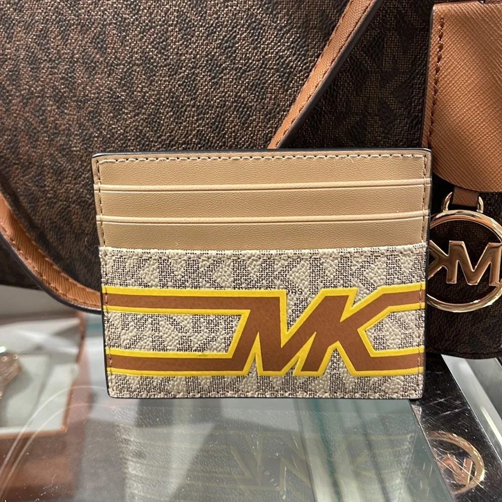 MICHAEL KORS MENS Cooper Graphic Logo Tall Card Case 36S3LCOD2B Yellow NWT